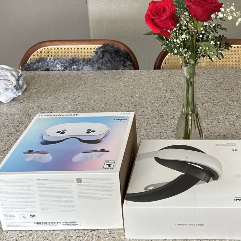 Bundle: Includes Batman: Arkham Shadow 128 NEW